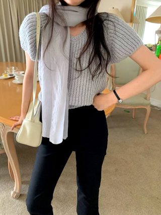 灰色
