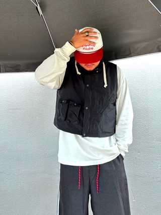 蓝色