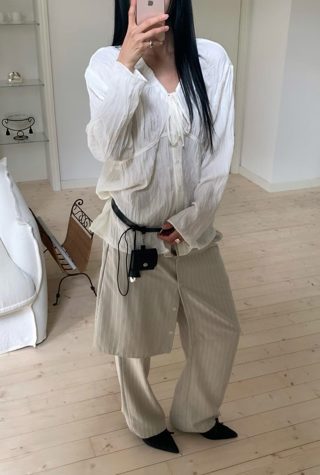 黑色