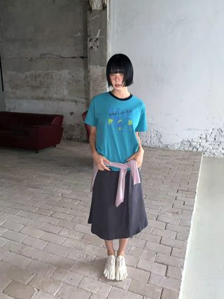 灰色