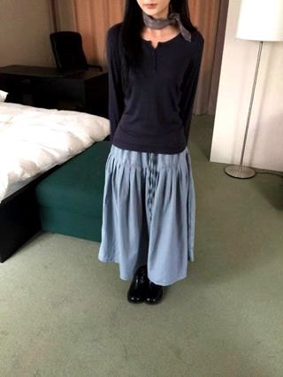 蓝色