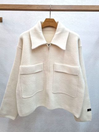 白色