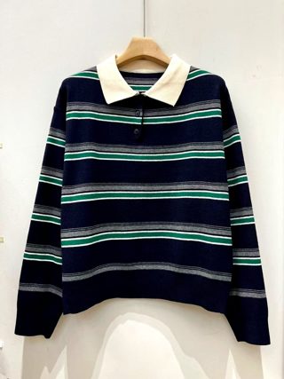 深蓝色