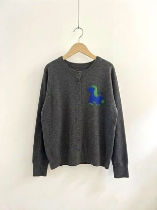 灰色