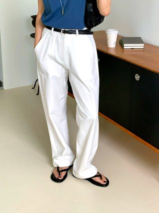 白色