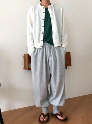 灰色