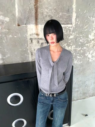灰色