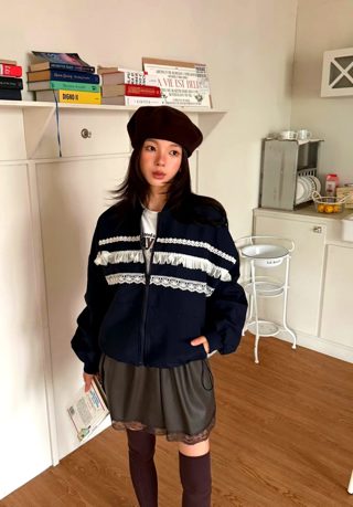 深蓝色