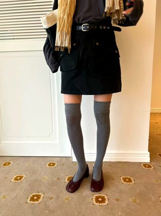 黑色