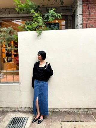黑色