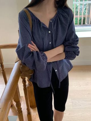 藏青色
