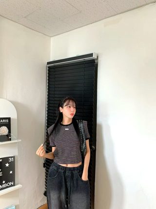 黑色