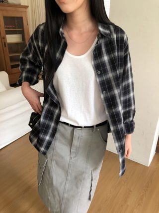 黑色