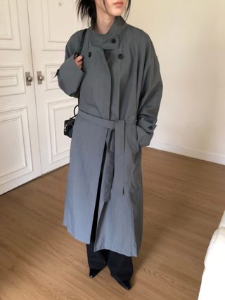 灰色