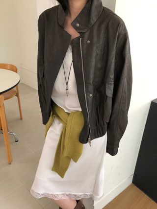 深棕色