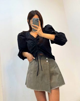 灰色