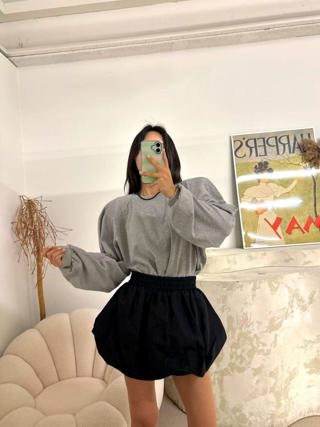 灰色