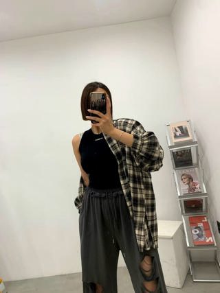 黑色