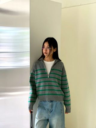 灰色