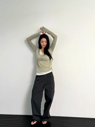黑色