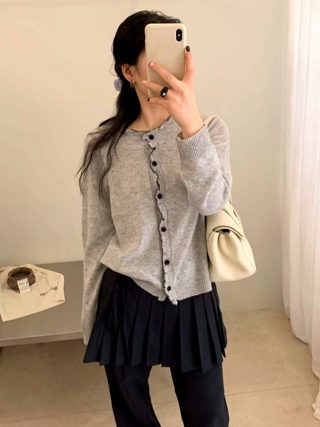 灰色