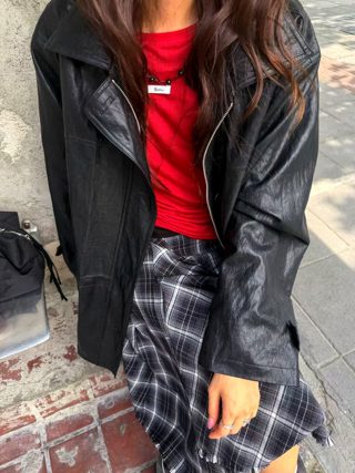 红色