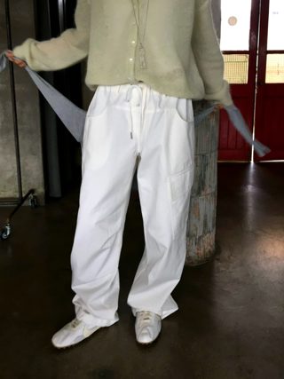 白色
