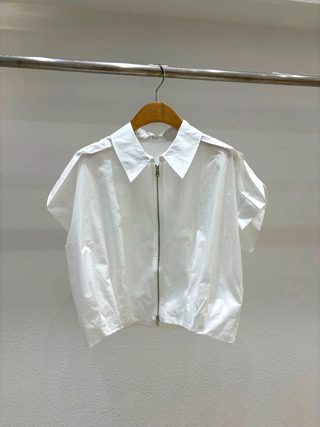 白色