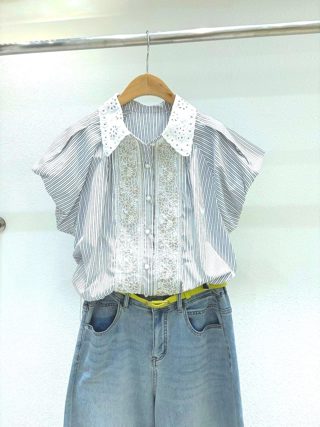 白色