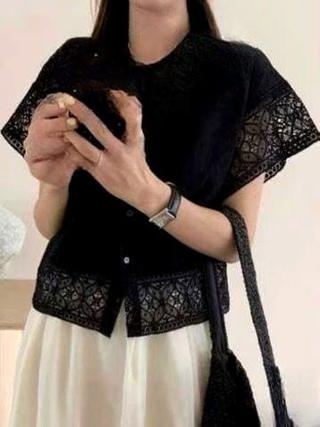 黑色