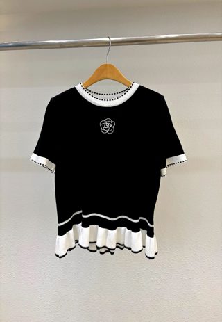 黑色