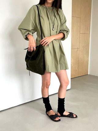 军绿色