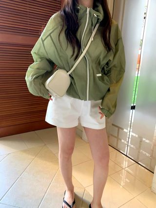 绿色