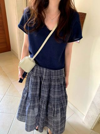蓝色