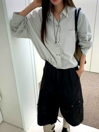 灰色