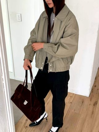 灰色