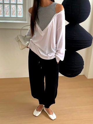 黑色
