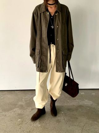 军绿色