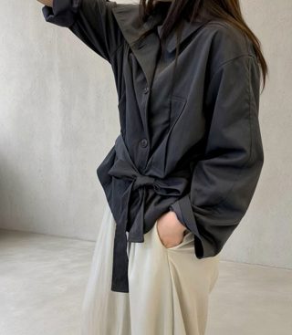 黑色