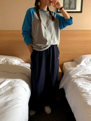 灰色