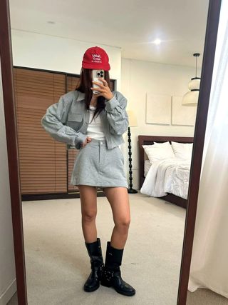 灰色