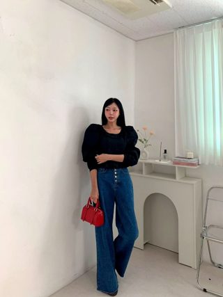 黑色