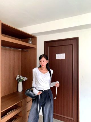 白色
