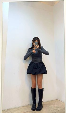 黑色
