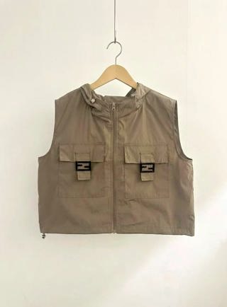 卡其色