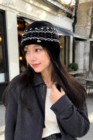 黑色