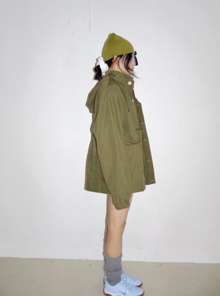 军绿色