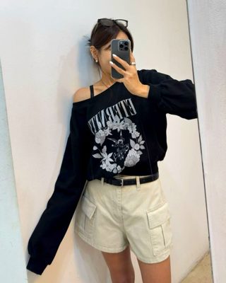 黑色
