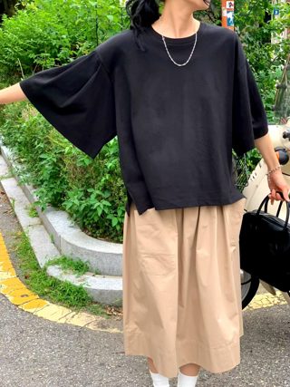 黑色
