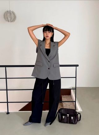 灰色